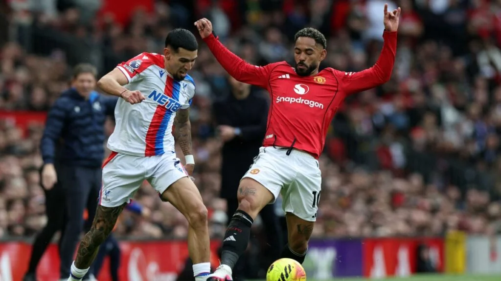 ¡Vuelve la magia en Old Trafford! Šeško clava el golazo y United vuela al tercer puesto